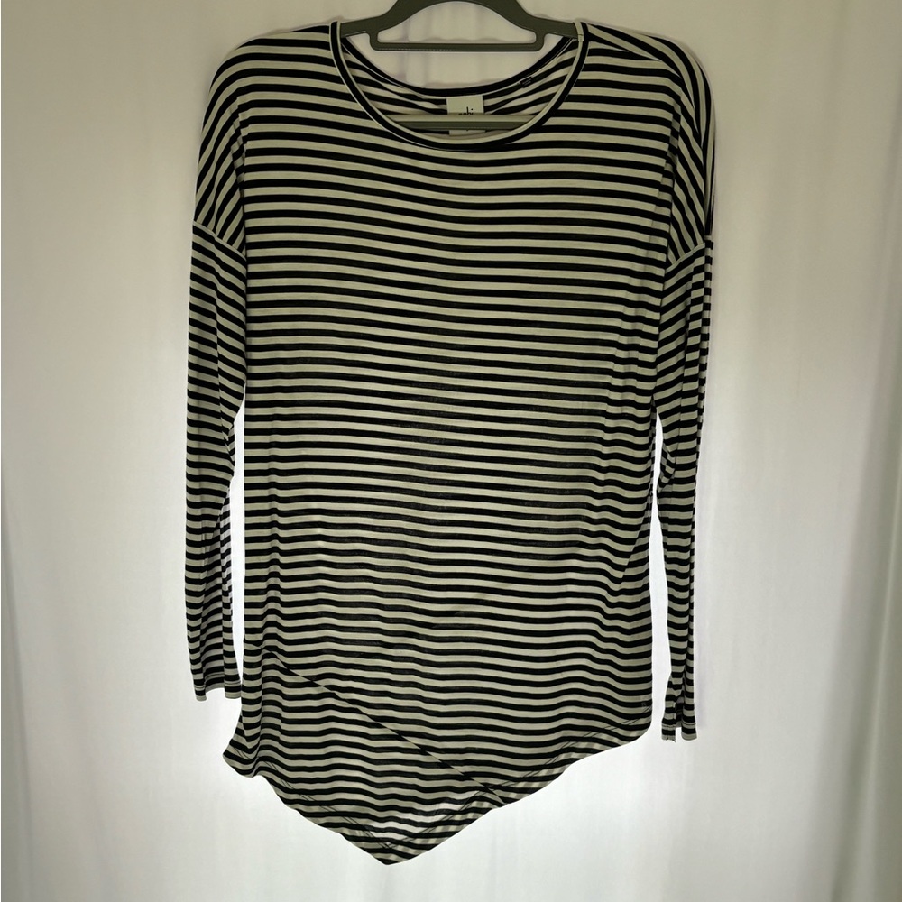 Long sleeve black and white tight fitting shirt
